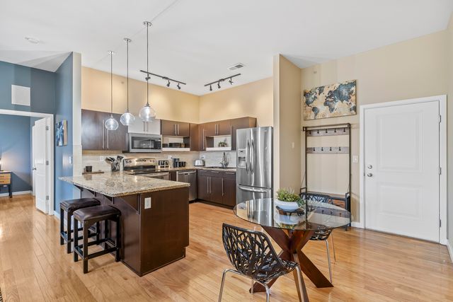 623 W Walnut Street 407, Springfield, MO 65806