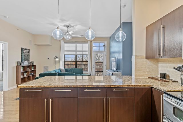 623 W Walnut Street 407, Springfield, MO 65806