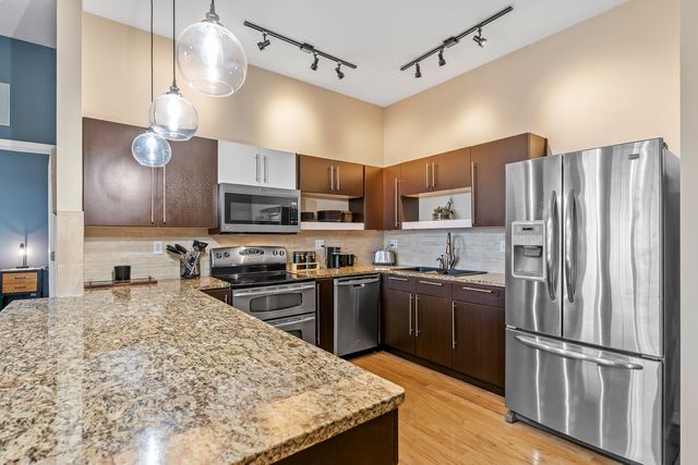 623 W Walnut Street 407, Springfield, MO 65806