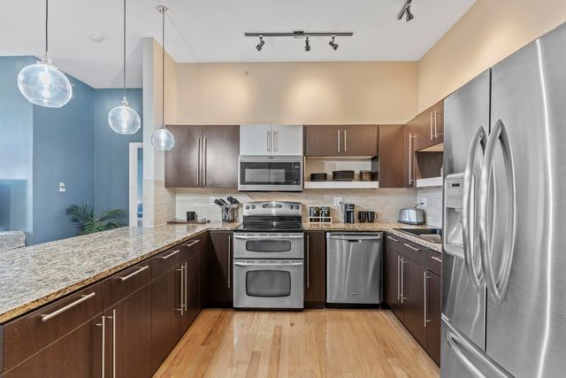 623 W Walnut Street 407, Springfield, MO 65806