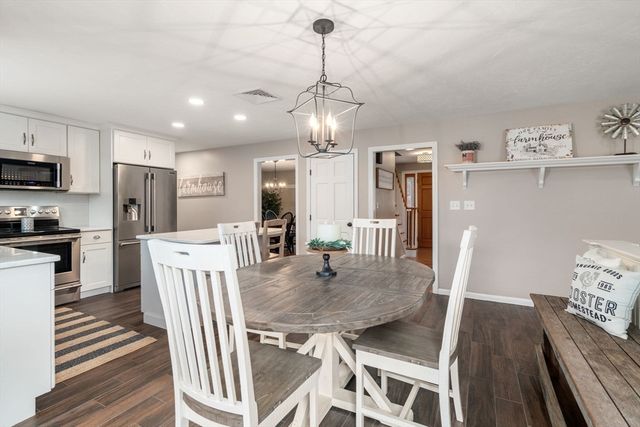 51 Albee Rd, Uxbridge, MA 01569