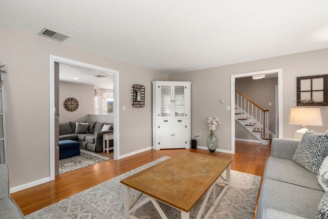 51 Albee Rd, Uxbridge, MA 01569