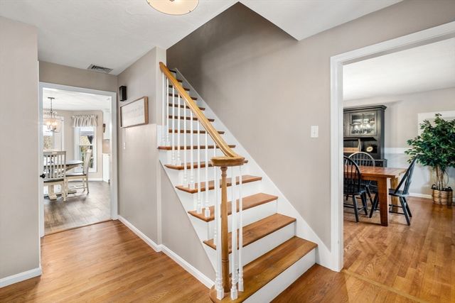 51 Albee Rd, Uxbridge, MA 01569