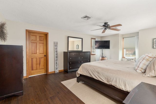 51 Albee Rd, Uxbridge, MA 01569