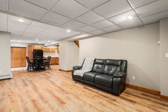 51 Albee Rd, Uxbridge, MA 01569