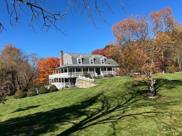 51 Albee Rd, Uxbridge, MA 01569