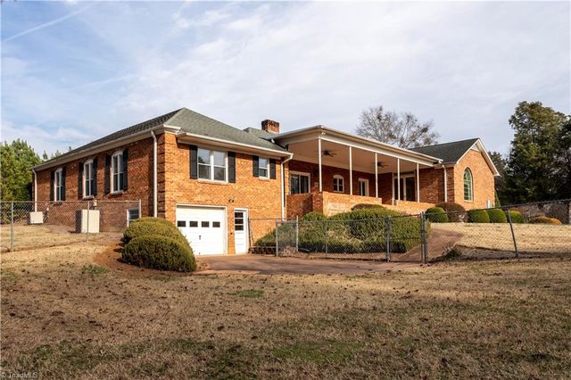 4668 S NC Highway 150, Lexington, NC 27295