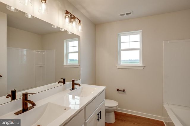 211 HOGBIN RD, Millville, NJ 08332