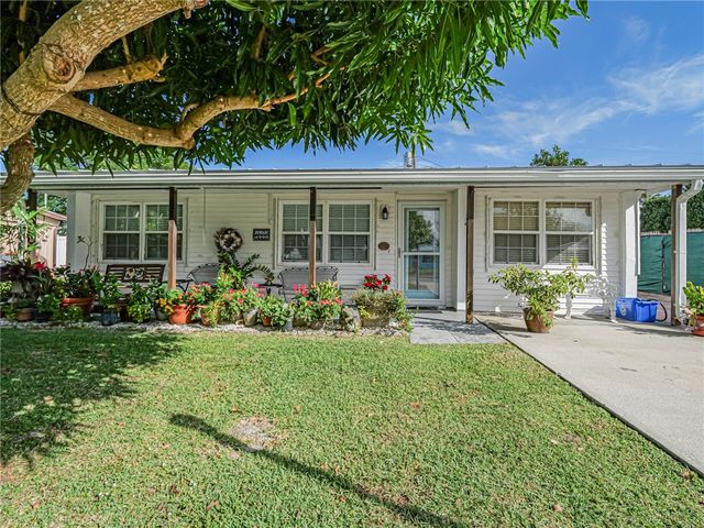 1440 4th Court, Vero Beach, FL 32960