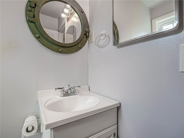 1440 4th Court, Vero Beach, FL 32960