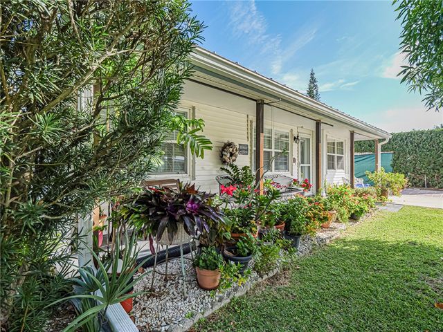 1440 4th Court, Vero Beach, FL 32960