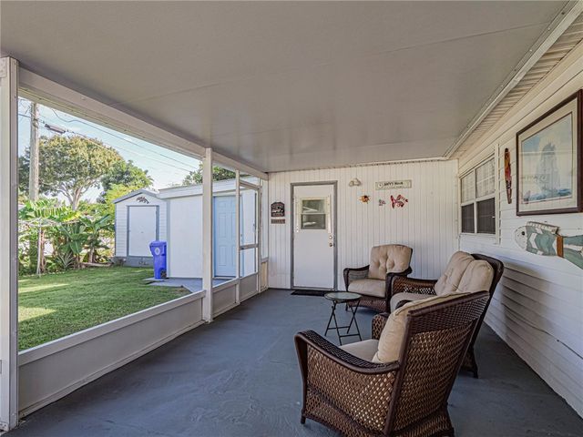 1440 4th Court, Vero Beach, FL 32960