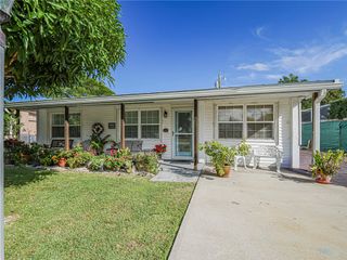 1440 4th Court, Vero Beach, FL 32960