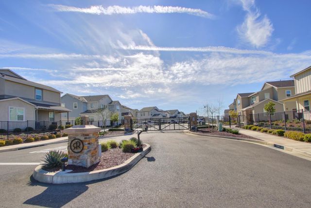 3280 Sunny Gate Ln, Folsom, CA 95630