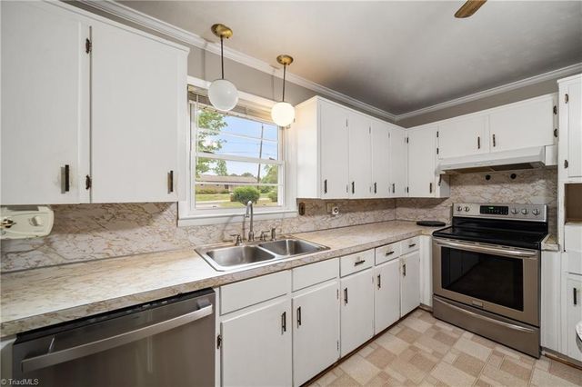 273 Livengood Drive, Winston-salem, NC 27107
