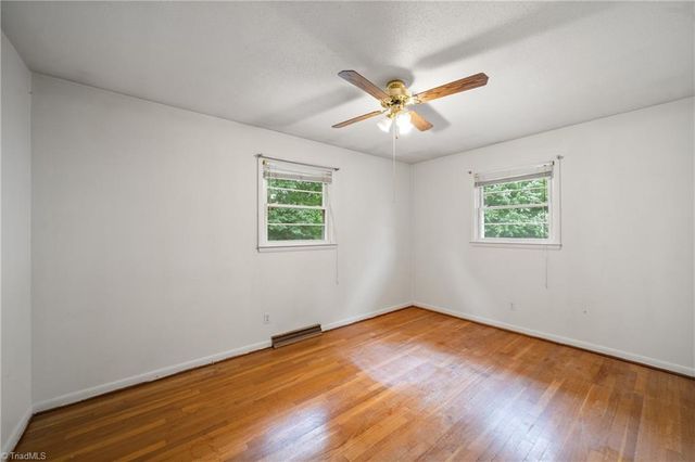 273 Livengood Drive, Winston-salem, NC 27107