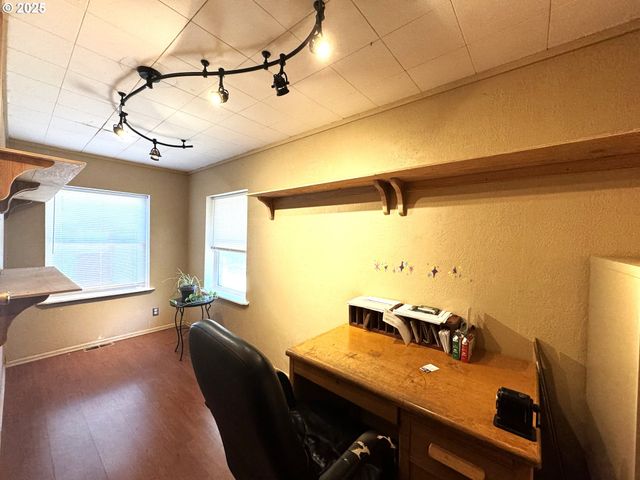 224 Fifth St, Dillard, OR 97432
