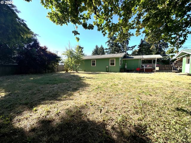 224 Fifth St, Dillard, OR 97432