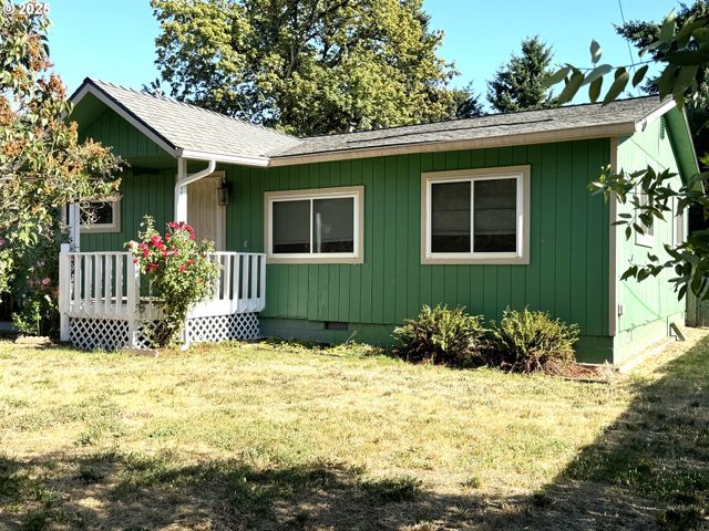 224 Fifth St, Dillard, OR 97432