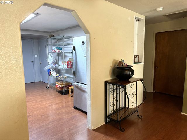 224 Fifth St, Dillard, OR 97432