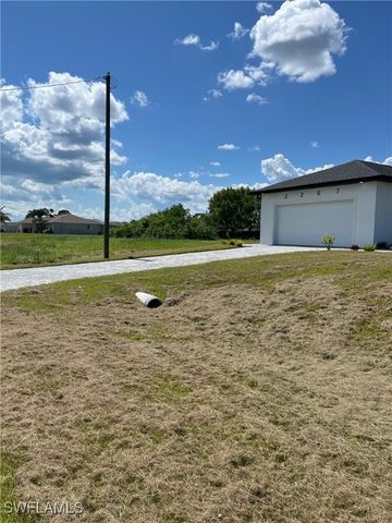 2207 NW 25th LN, Cape Coral, FL 33993