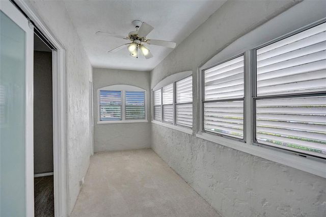 924 Mcintosh Street, West Palm Beach, FL 33405