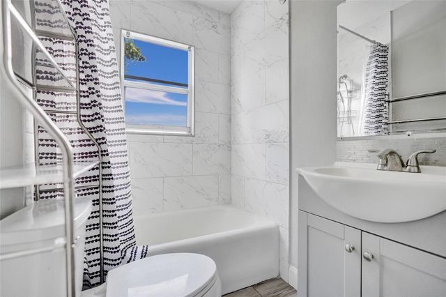 924 Mcintosh Street, West Palm Beach, FL 33405