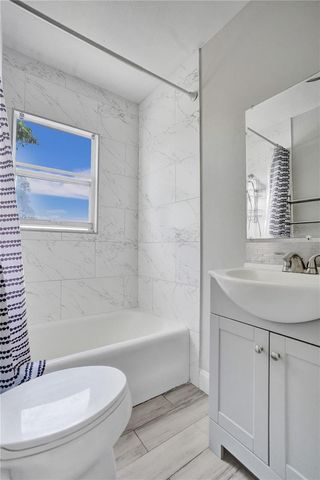 924 Mcintosh Street, West Palm Beach, FL 33405