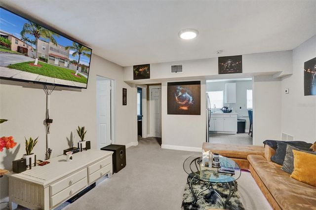 924 Mcintosh Street, West Palm Beach, FL 33405