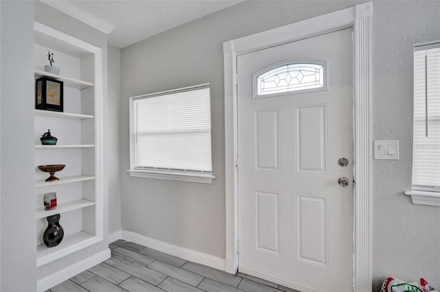 924 Mcintosh Street, West Palm Beach, FL 33405
