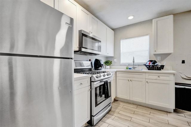924 Mcintosh Street, West Palm Beach, FL 33405