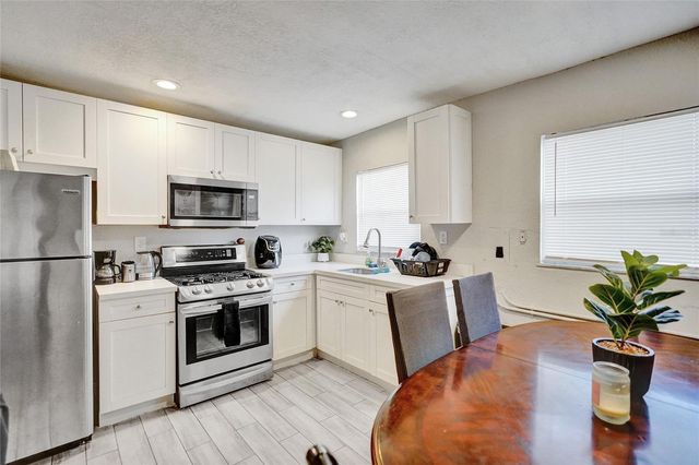 924 Mcintosh Street, West Palm Beach, FL 33405