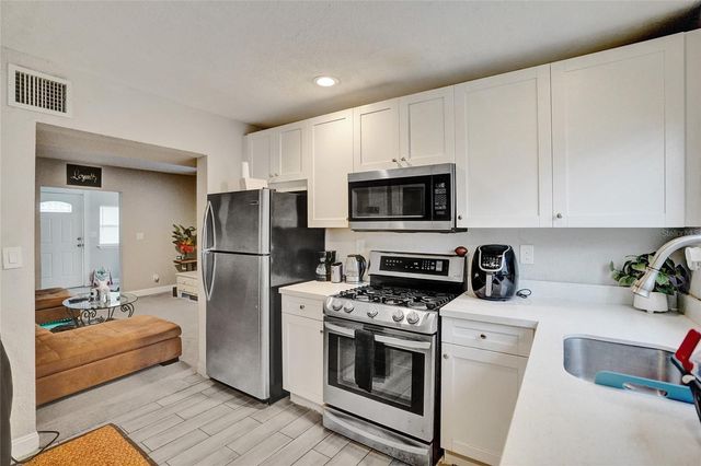 924 Mcintosh Street, West Palm Beach, FL 33405