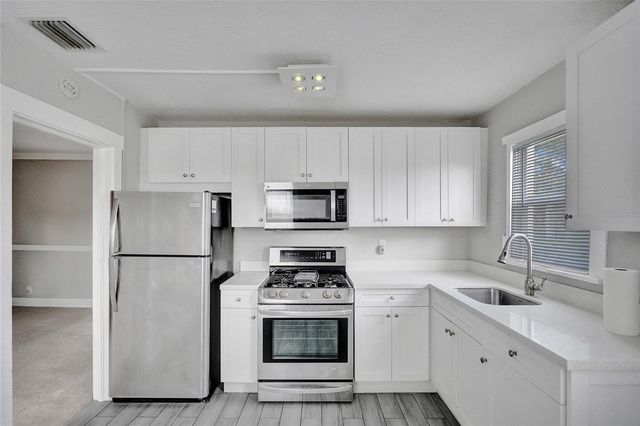 924 Mcintosh Street, West Palm Beach, FL 33405