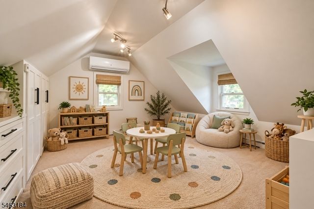 17 CHARLOTTE Dr, Bridgewater Twp., NJ 08807