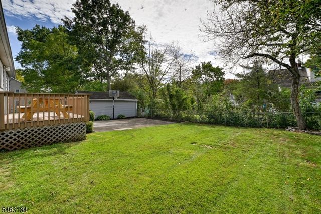 17 CHARLOTTE Dr, Bridgewater Twp., NJ 08807