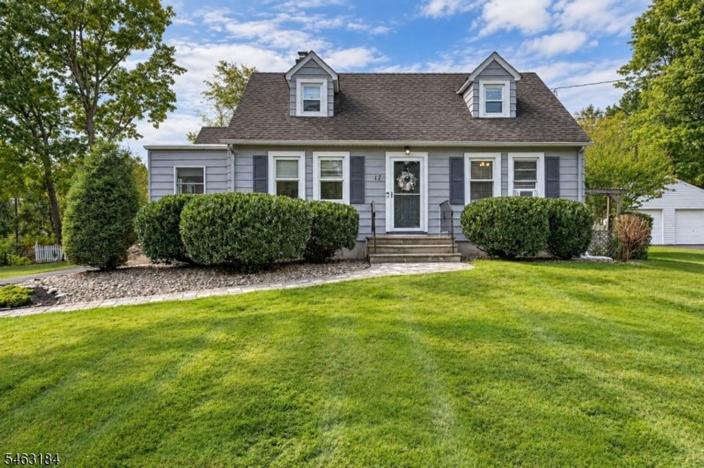 17 CHARLOTTE Dr, Bridgewater Twp., NJ 08807