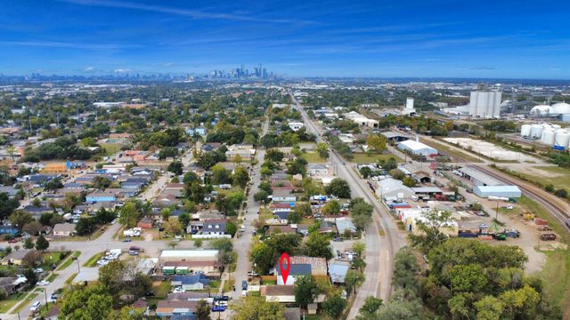 7711 Avenue L, Houston, TX 77012