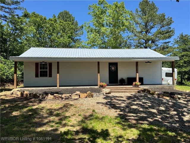 469497 975 Road, Sallisaw, OK 74955