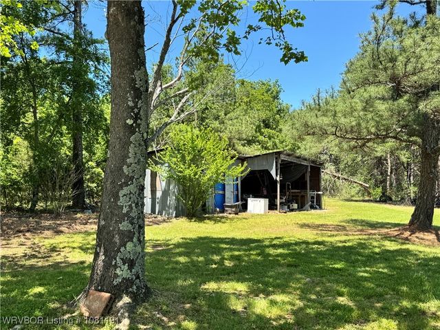 469497 975 Road, Sallisaw, OK 74955