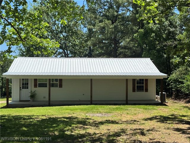 469497 975 Road, Sallisaw, OK 74955