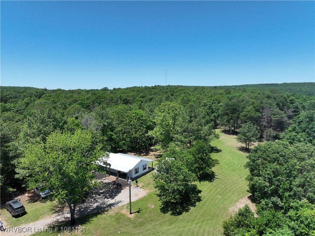 469497 975 Road, Sallisaw, OK 74955