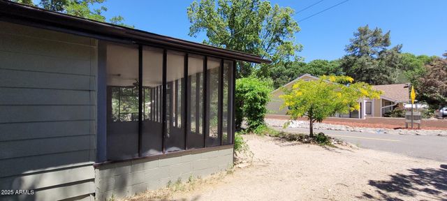 16685 W SHRINE Drive, Yarnell, AZ 85362