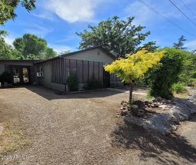 16685 W SHRINE Drive, Yarnell, AZ 85362