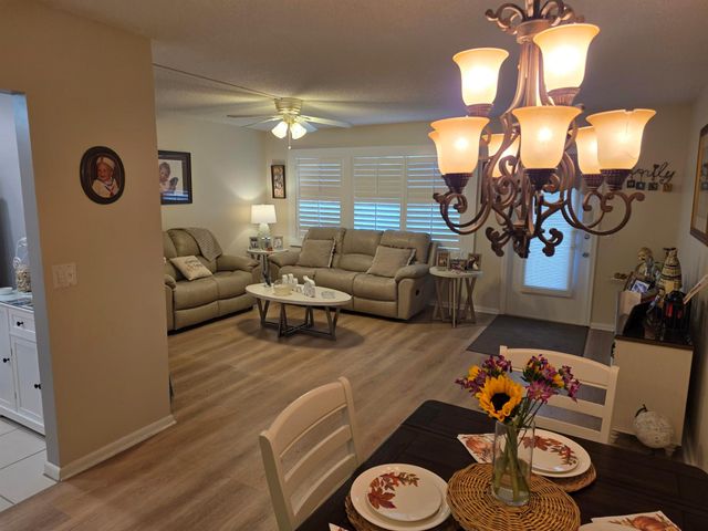 334 Southhampton B 334, West Palm Beach, FL 33417