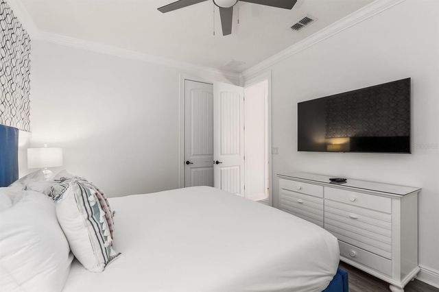 1041 CASTLE PINES COURT, Reunion, FL 34747