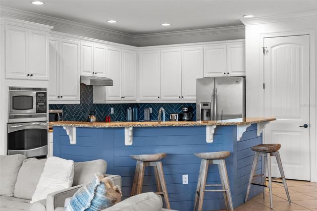 1041 CASTLE PINES COURT, Reunion, FL 34747