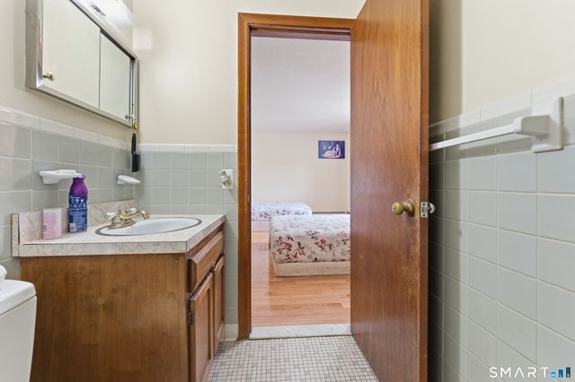 27 Thompson Road F, Manchester, CT 06040