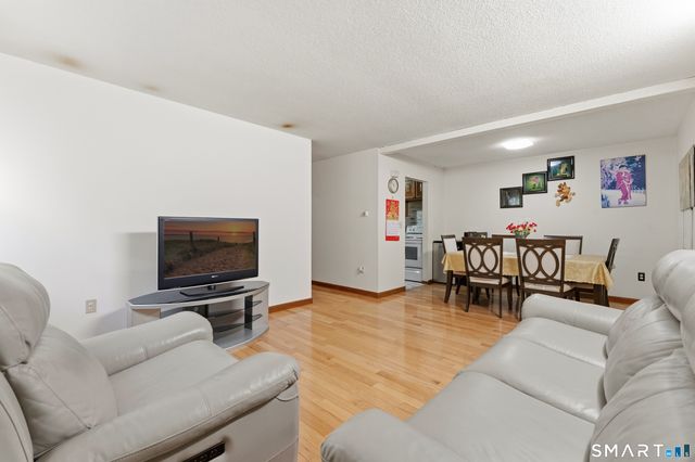 27 Thompson Road F, Manchester, CT 06040