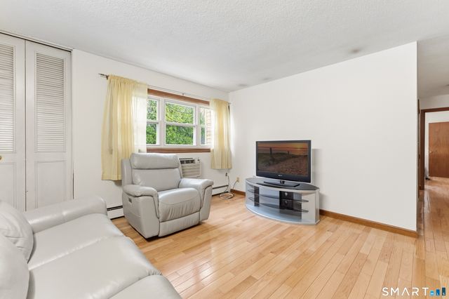 27 Thompson Road F, Manchester, CT 06040